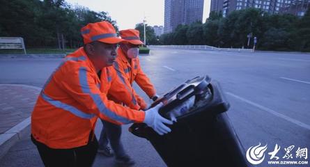 一個座右銘，一面黨旗紅 | 張旭東 堅守清運一線，只為城市更美好