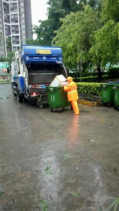 大亞灣環衛工眾志成城，全力清運垃圾80余噸守護家園清潔